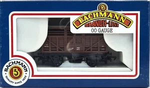 Bachmann 33-650 BR 12 Ton Cattle Wagon M14398 in BR Brown Livery - Picture 1 of 3