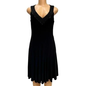 Lauren Ralph Lauren schwarz gefüttert Kleid Perlen V-Ausschnitt ärmellos Plissee neu mit Etikett Gr. 8 - Bild 1 von 14