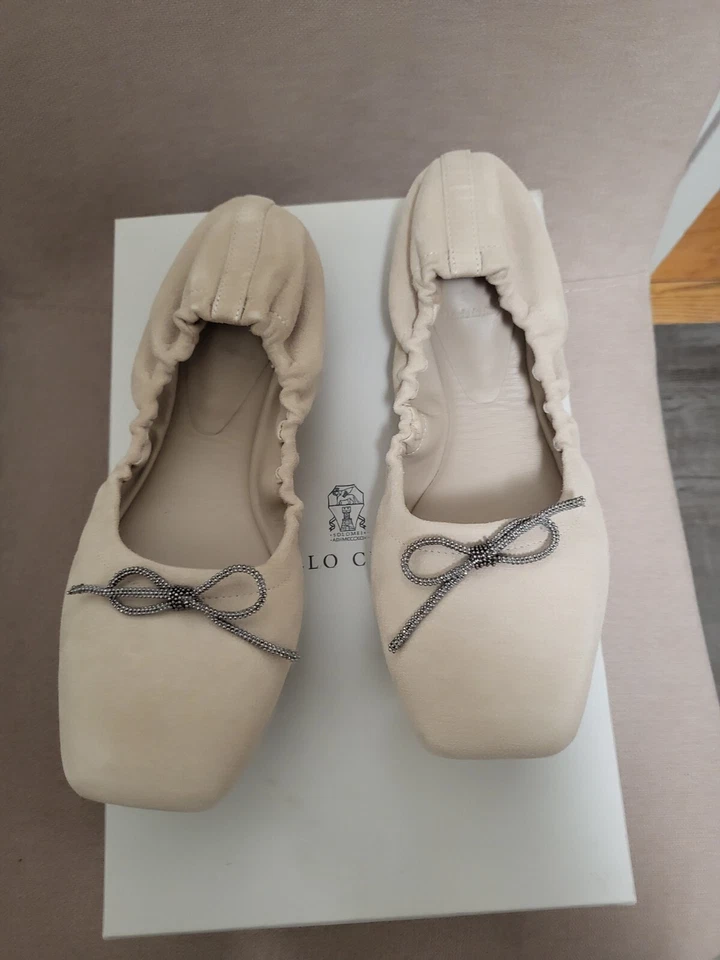 Zapatos planos/ballet beige gamuza mujer Brunello Cucinelli 995 $ talla: EE. UU. 7/37 UE Foto 1 de 4