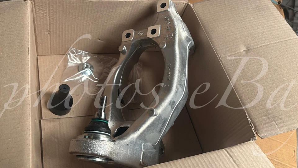 Pivot de roue avant Gauche (avec Rotule) RENAULT Megane RS (4) Trophy - Photo 1/1