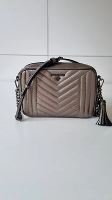 MICHAEL KORS Umhängetasche Jet Set Charm Medium aus gestepptem Leder, anthrazit. - Bild 1 von 4
