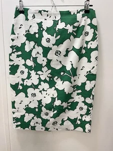 Hobbs Skirt Size 10 Green And White Flowers - Picture 1 of 3