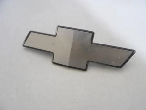 1988 1989 1990 1991 1992 1993 Chevrolet Silverado C1500 K1500 Grille Emblem OEM - Picture 1 of 10