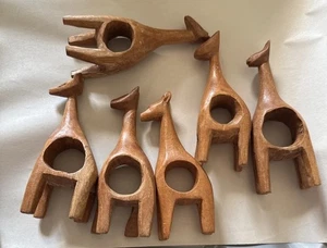 Six wood Giraffe napkin rings - Picture 1 of 20