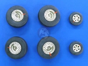 Plus Model 1/72 Wheels for Lockheed EC-121 Warning Star (6 whl.) (Heller) AL7027 - Bild 1 von 1