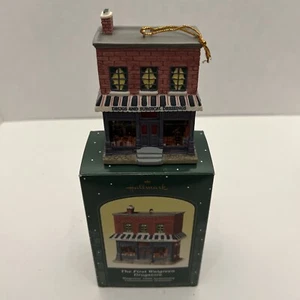 Hallmark Ornament The First Walgreen Drugstore 100th Anniversary Christmas 2001 - Picture 1 of 3