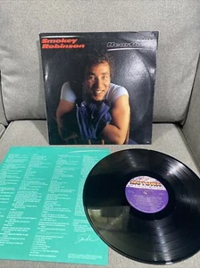 33 LP Vinyl Record Album Smokey Robinson "One Heartbeat" Motown Label 1987 - Imagen 1 de 3