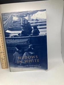 Widows in White Migration and the Transformation of Rural Italian Women, Sicily - Foto 1 di 4