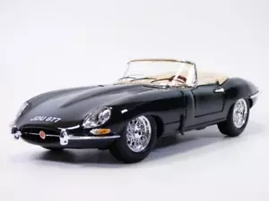 JAGUAR TYPE E cabriolet vert 1/18 1961 - Picture 1 of 9