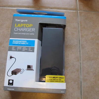 Targus Laptop Charger Fit 99%Of Laptop Include 8 Laptop Tips - image 1 of 4