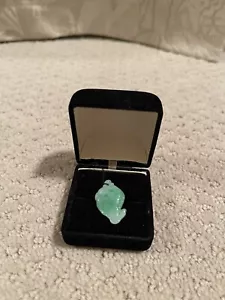 VINTAGE GREEN JADE HAND CARVED FISH PENDANT (DOUBLE SIDED) : NWOT, New In Box - Picture 1 of 12