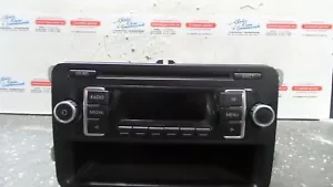 RADIO CD VW Polo (6R) Hatchback 1.2 TDI 12V BlueMotion (CFWA) 2012 7E0035156B - Bild 1 von 2
