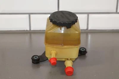 98-02 Toyota Land Cruiser LX470 4.7L Power Steering Reservoir - Image 1 of 4