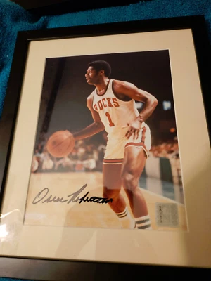 Milwaukee Bucks Oscar Robertson  autographed 8x10 photo 12x14 framed JSA Cert - Image 1 of 4