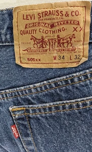 Vintage Levi's 501XX Herren Jeans markiert 34/32 tatsächlich W 32 L 28,5 gesäumt ~ hergestellt in den USA * - Bild 1 von 11