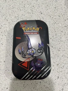 Pokemon Bullone Nero Bianco Svasato Vuoto Mini Tin - Foto 1 di 2