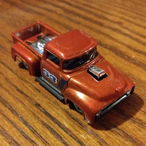 Camioneta Ford '56 personalizada - naranja y azul - Hot Wheels suelta (2021) - Imagen 1 de 1