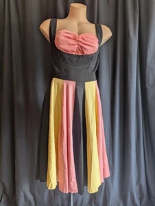 Pinup Couture dress - Picture 1 of 7