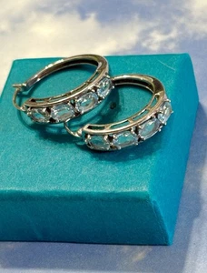 Designer signierte Sterling Silber 4 ctw Blautopas (8 von 4x6 mm) Creolen 925 Ohrringe - Bild 1 von 3