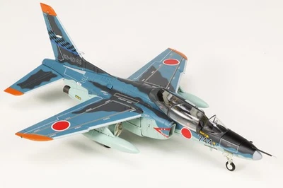 Hobby Master 1/72 T-4 #66-5744 JASDF 31st TSQ Blue Dolphin Foto 1 de 2