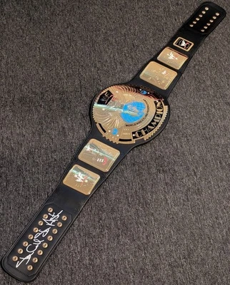 Cinturón título campeonato Big Eagle firmado por Stone Cold Steve Austin WWF Beckett certificado de autenticidad Foto 1 de 4