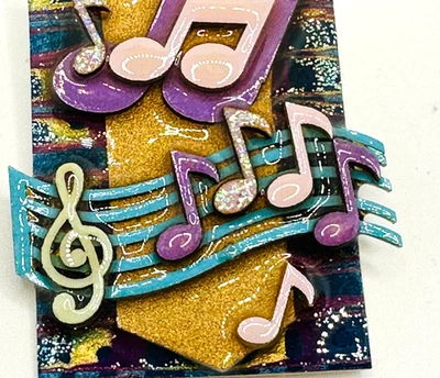 Prendedor musical musical de colección difícil de encontrar de Lucinda notas brillantes clave aguda púrpura años 80! Foto 1 de 4