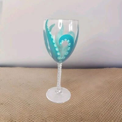 手绘章鱼葡萄酒玻璃绿松石触手扭杆9盎司高脚杯 — 第 1/4 张图片