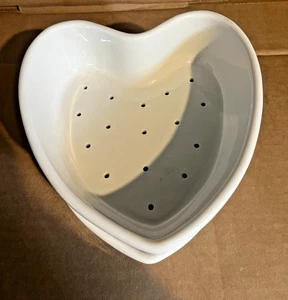 7" Large APILCO FRANCE Heart Shaped Cheese Mold Strainer White Porcelain - Picture 1 of 2