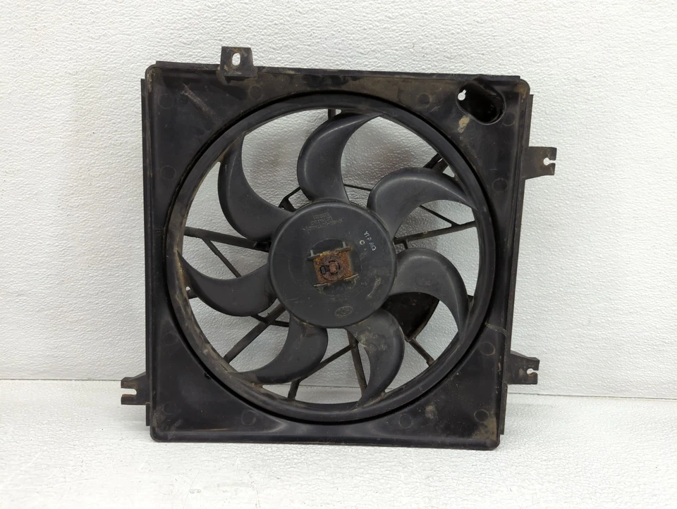 1995-1999 Hyundai Accent Electric Radiator Cooling Fan Motor Assembly VUOIU - Image 1 of 4