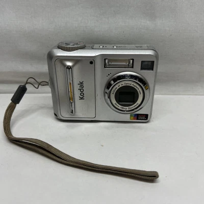 Kodak EasyShare C653 6.1MP Digital Camera Only Silver Preowned For Parts Only - Image 1 of 4