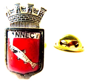 PIN'S PINS EPINGLETTE - BLASON HERALDIQUE NANTES - Picture 1 of 1