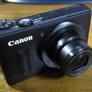 Canon POWERSHOT S100 - Picture 1 of 1