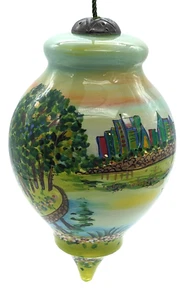 Reverse Painted Ornament Signed Dahlia Wood 2008 Lake Sailboats - Imagen 1 de 9