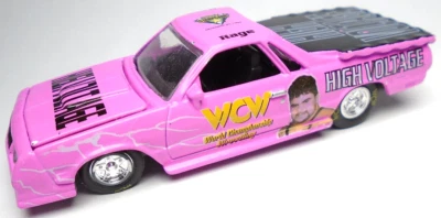 Chevy El Camino 1997 Race Champions '86 WCW Lucha Libre Alto Voltaje Coche Rosa Foto 1 de 4