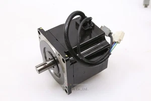 YASKAWA gebrauchter SGMPH-15AAA21 1500W AC SERVOMOTOR zerkratzt, Delle TÜV-I-3590=8A41 - Bild 1 von 13