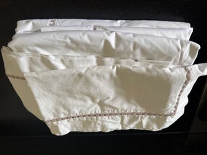The White Company 2 single flat sheets 1 single duvet cover 2 square pillowcases - Picture 1 of 7