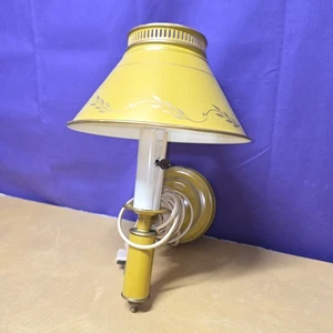 Vintage RETRO MCM Metal YELLOW  Wall Lamp plug in Wall Sconce (Cm) - Picture 1 of 11