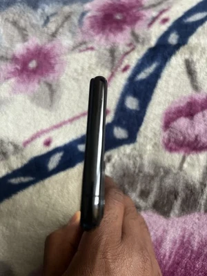 Apple iPhone 11 Pro Max 250GB, Unlocked, Space Grey Excellent Condition  - Image 1 of 4