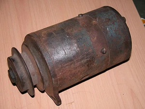 Lichtmaschine Gleichstromlichtmaschine Scheunenfund Wehrmacht Bosch Oldtimer - Bild 1 von 3