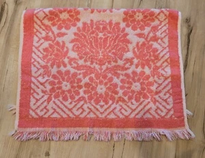Toalla de mano de baño vintage Sears todo algodón rosa flores mamás 23" x 15" con flecos - Imagen 1 de 4
