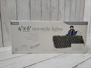 NOMA Expressions 4’ X 6' Net-Style Lights 150 Clear w/Green Wire - Picture 1 of 4