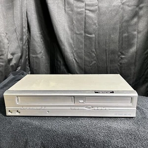 SV2000 WV805 4 VHS VCR DVD Combo Player Console / No Remote TESTED WORKS! - Picture 1 of 3