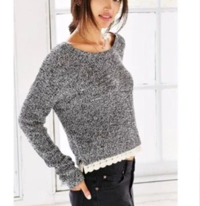 Kimchi Blue Urban Outfitters Lace Trim Grey Marled Sweater Size Medium - Picture 1 of 12