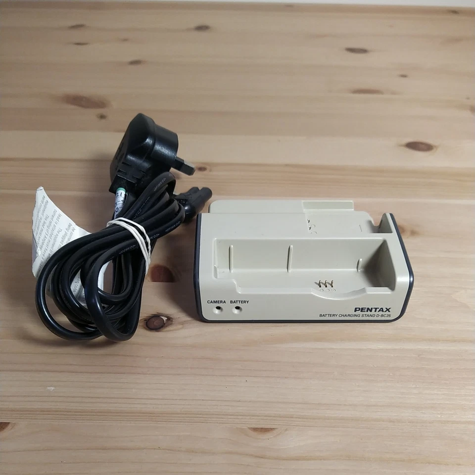 Pentax D-BC25 Battery Charging Stand Beige 4.2-Volt 630mA for Optio S5i Cameras - Image 1 of 4