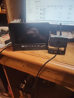 DOUXURY Digital RV Wireless Backup Camera RV Trailer Truck 1 Camera 1 Screen - Image 1 of 4