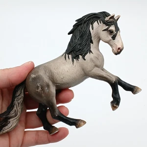 Schleich Figura Cavallo Stallone Andaluso Grigio 13607 Ritirato 2005 D-73527 - Foto 1 di 8