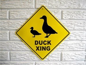 Niedliche Ente XING 12" Schild (9x9 SQ) wetterfest PVC Zaun Tor Scheune Kreuzung Enten - Bild 1 von 1