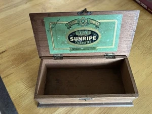 Vintage Hills Sunrise Special Zigaretten Holz Spender Box, R & J Hill London - Bild 1 von 7