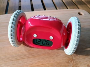 Clocky Alarm Clock Red on Wheels NOISY ROLLS AWAY /Heavy Sleepers /TESTED VIDEO! - Picture 1 of 7