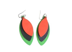 "Pendientes de hojas de madera tipo aro colgante bandera panafricana rojo negro verde 3"" de largo" - Imagen 1 de 2